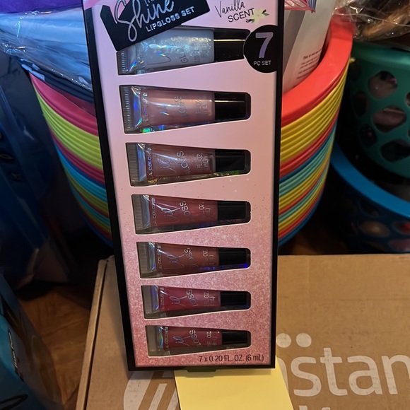 L.a colors lipshine set - Picture 2 of 2